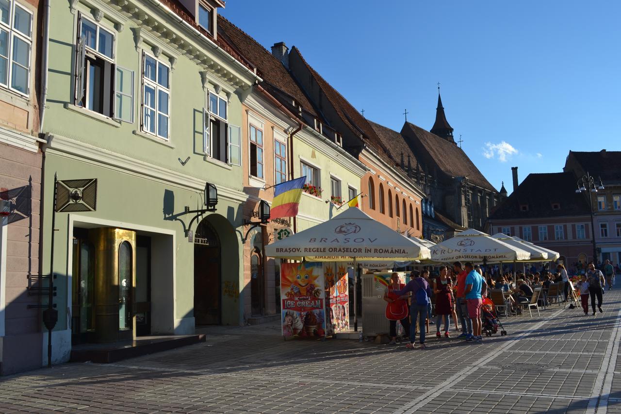 Casa Krone - Piata Sfatului บราชอฟ ภายนอก รูปภาพ
